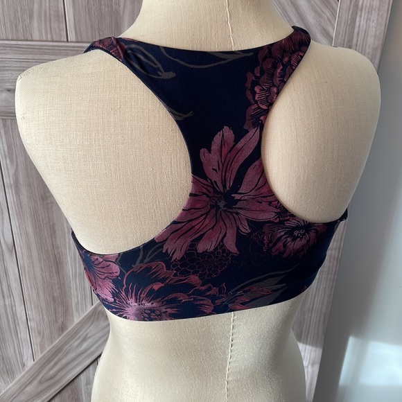 Maurice’s Yoga Sports Bra, racerback, front mesh, no inserts - Picture 2 of 4